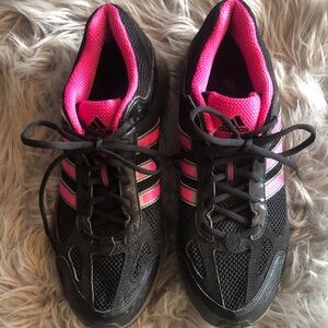 Adidas tennis shoes size 9.